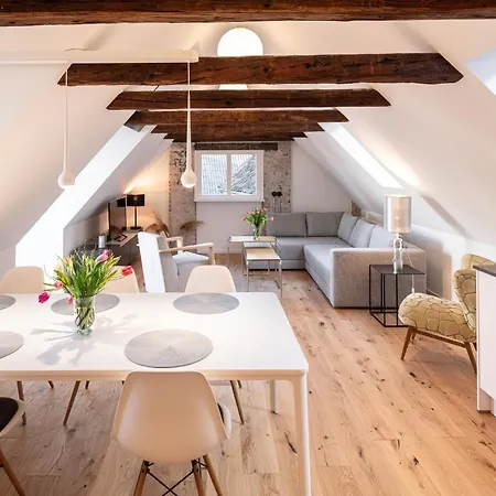 Nicolai - Schrangen-suites-1389 Apartment *